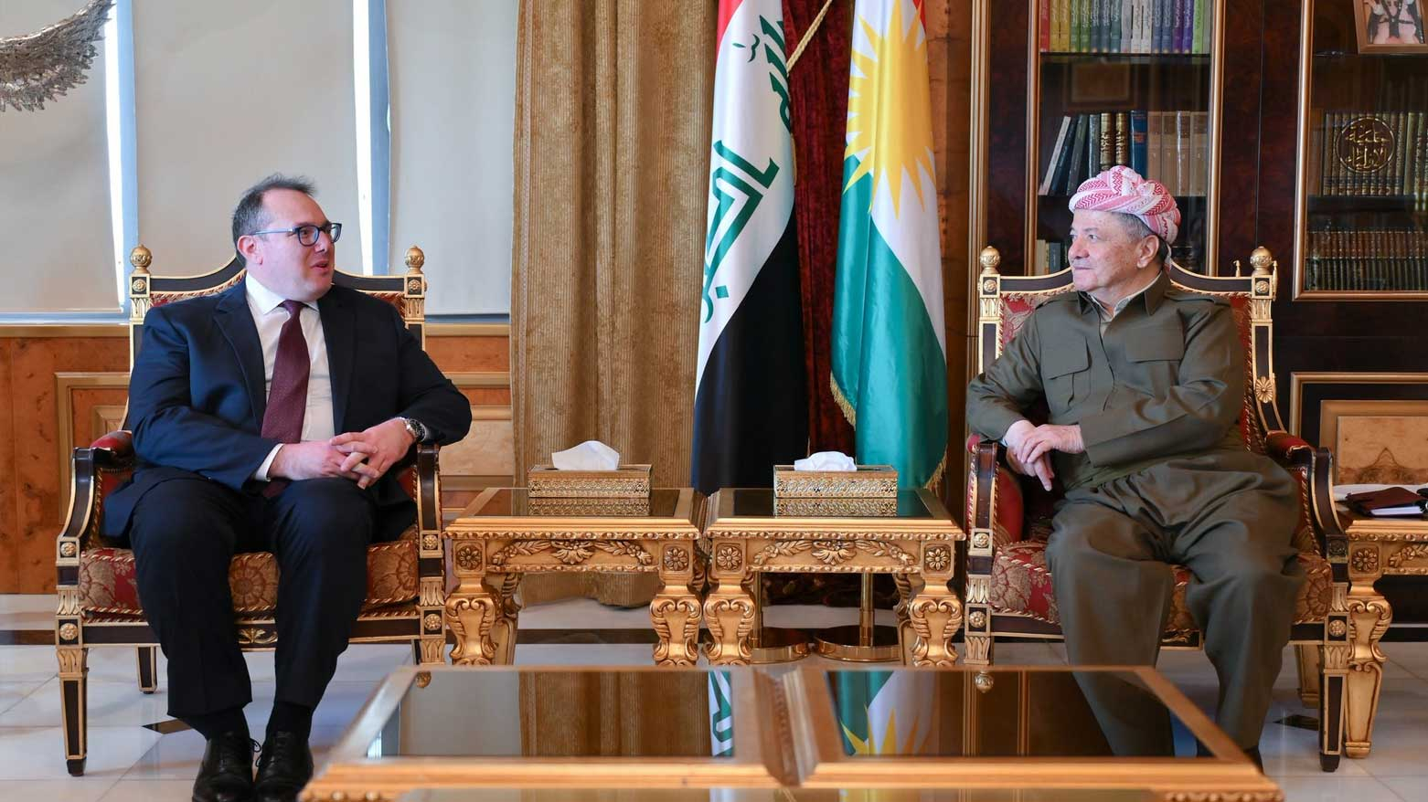 واشنطن تجدد دعمها لإقليم كوردستان وتثمن الدور القيادي للرئيس بارزاني