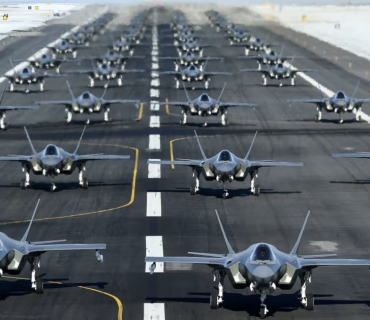 گواستنەوەی بەرفراوانی فڕۆکە جەنگییە پێشکەوتووەکانی ئەمریکا بۆ ڕۆژهەڵاتی ناوەڕاست