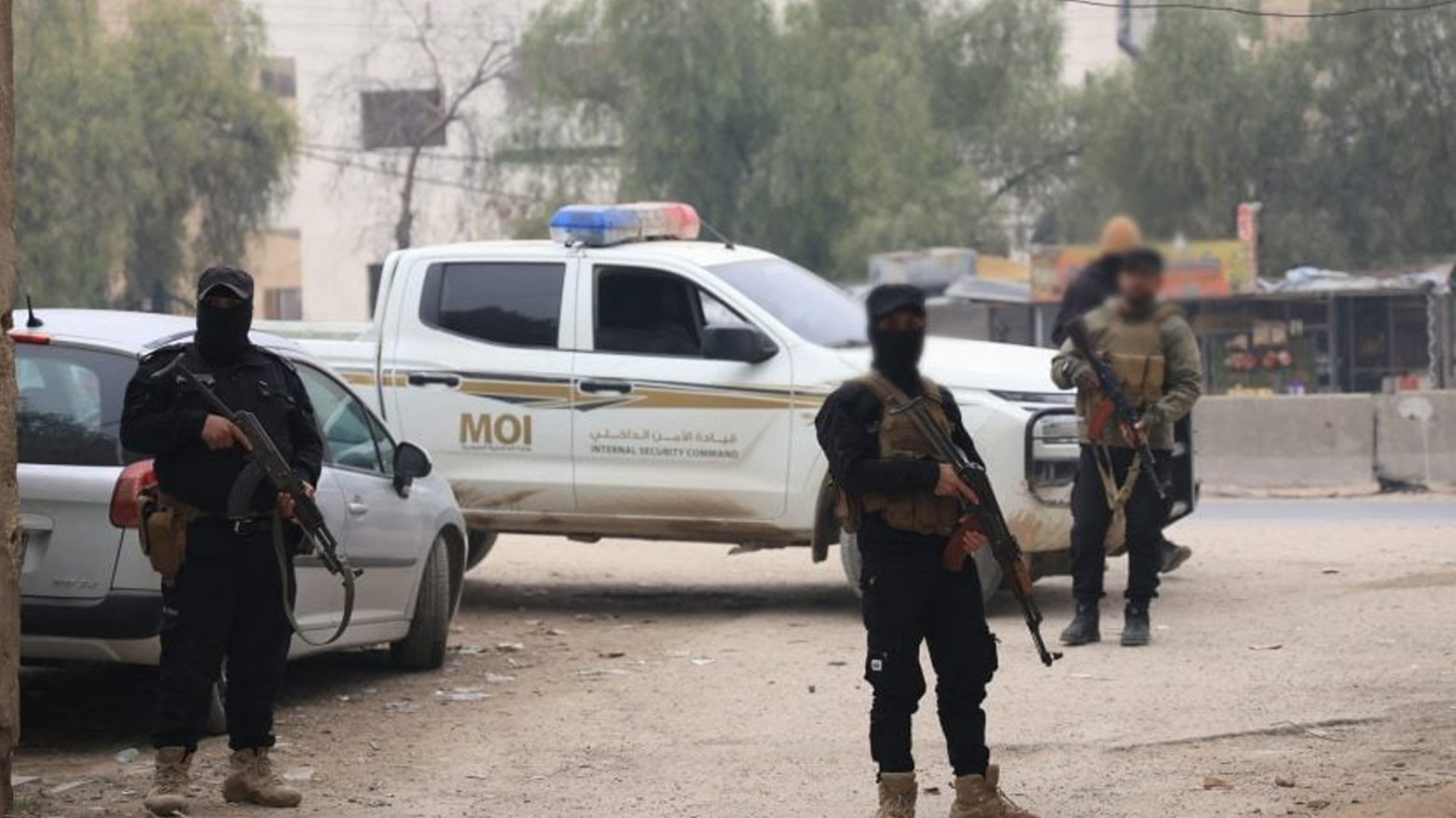 Reqa.. Çar karmendên ewlehiya Sûriyeyê di êrîşeka DAIŞê de hatin kuştin