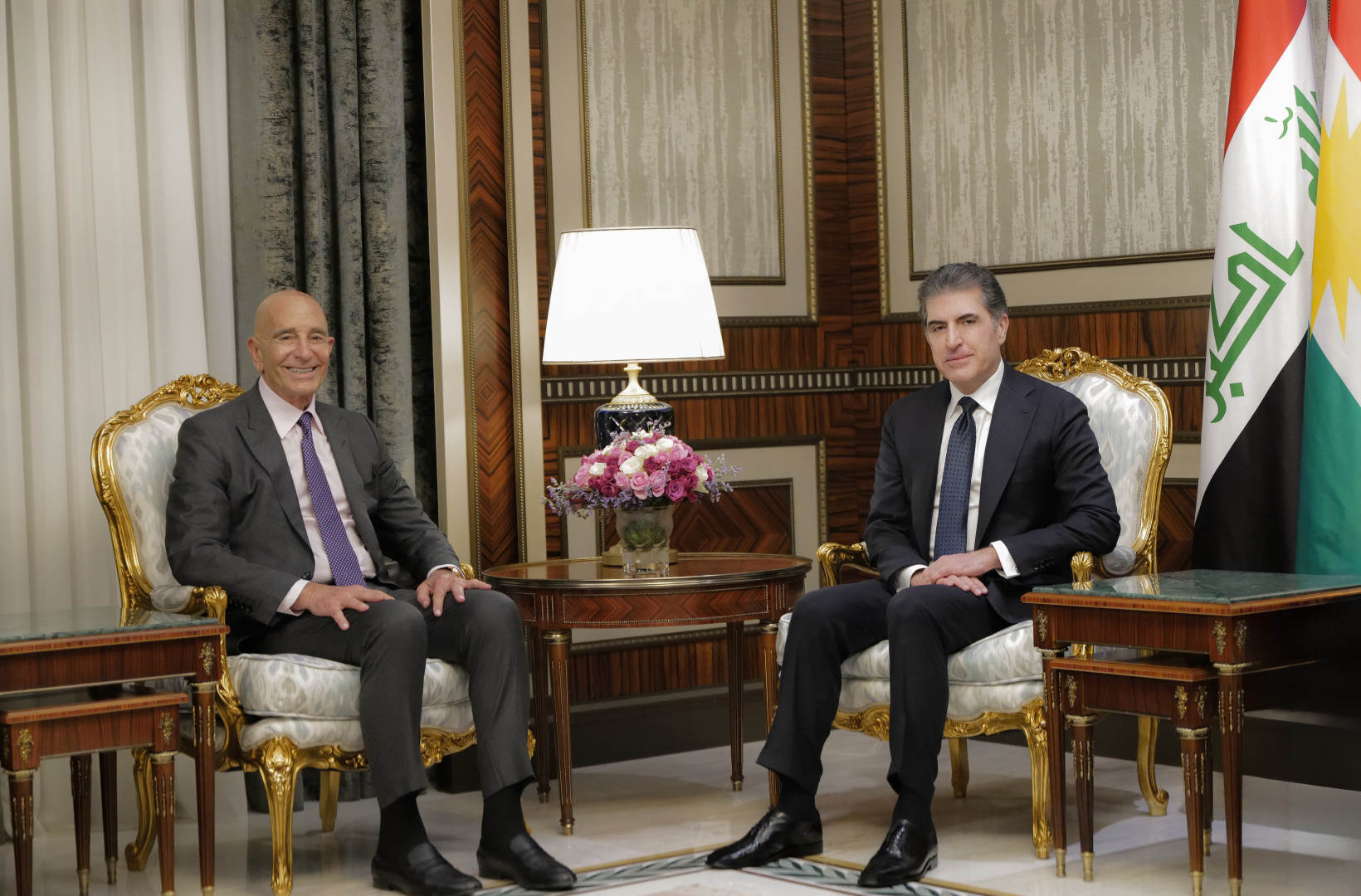 سەرۆكى هەرێمى كوردستان، پێشوازيى لە بەڕێز تۆم باراك، نوێنەرى سەرۆك ترامپ بۆ كاروبارى سووريا و باڵيۆزى ئەمه‌ريكا لە توركيا و شاندێكى ياوەرى كرد.