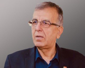 پانێڵی جینالۆجیای ناسنامە  د.كاوە مەحموود ڕووناكبیر و سیاسەتمەدار:  شوناسی كوردی لە ئێستادا لە «هەست»ـەوە گۆڕاوە بۆ «هۆشمەندی»هەر بۆیە ئەركی نوخبەی سیاسییە كە ئەم هۆشمەندییە بكاتە تەوەری كارەكانی و بیچەسپێنێت