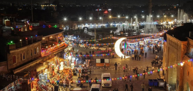 دبلوماسيون وممثلو دول يقضون ليلة رمضانية في أسواق أربيل