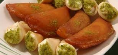 7 أسباب شائعة للرغبة الشديدة في تناول السكريات