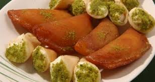 7 أسباب شائعة للرغبة الشديدة في تناول السكريات