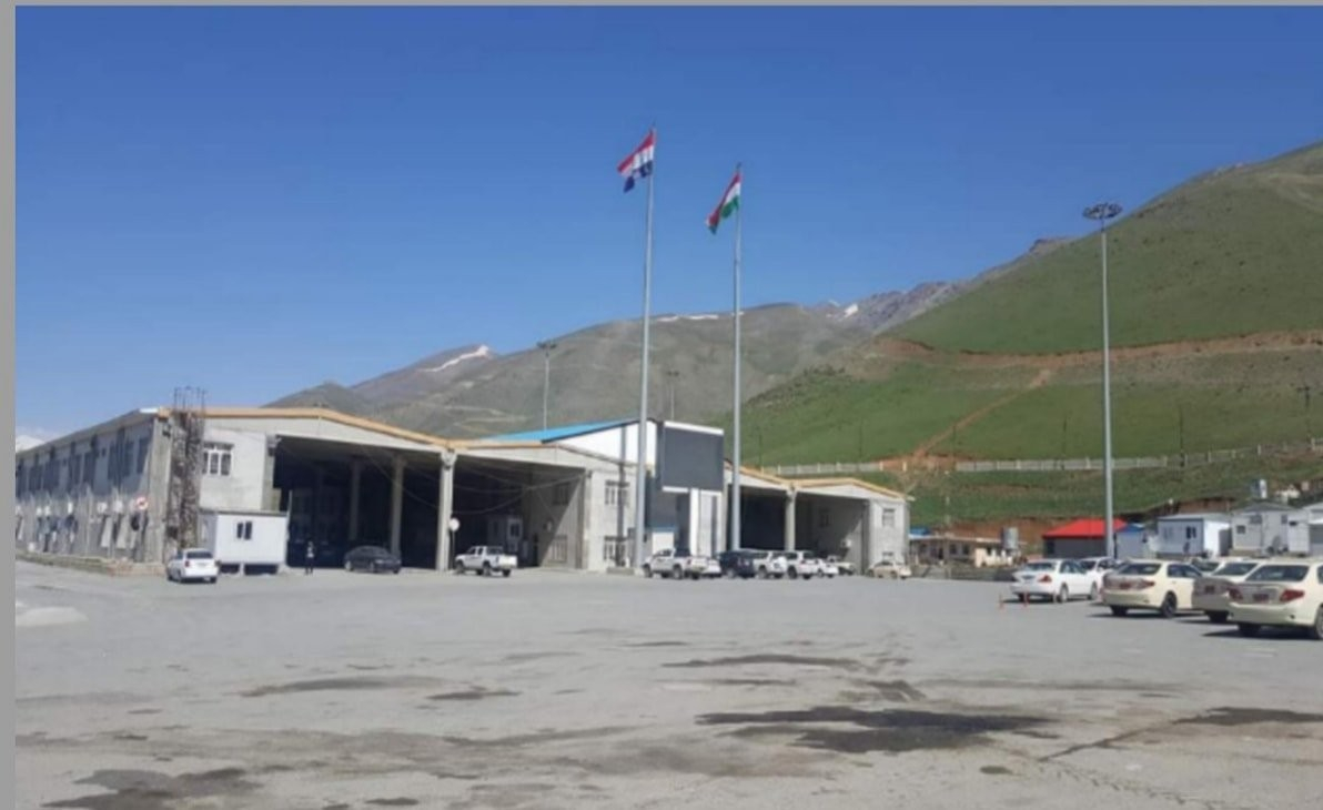 Hatûçûna bazirganî û geştyarî li deriyê sînorî yê Hacî Omeran rawesta