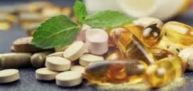 4 مكملات غذائية شائعة قد تسبب اضطرابات المعدة والأمعاء