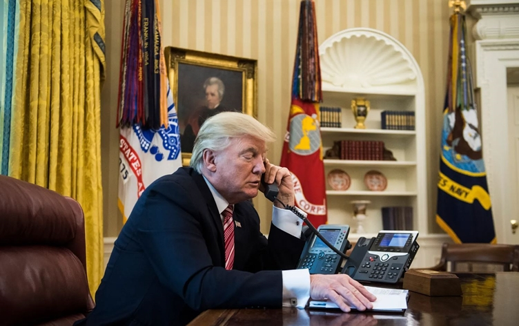 Trump bi telefonê bi Serok Barzanî û Bafil Talebanî re axivî