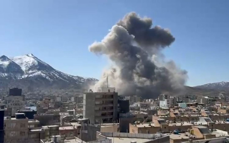 Amerîka û Îsraîlê li Rojhilatê Kurdistanê li cebilxane û baregehên Îranê xistin