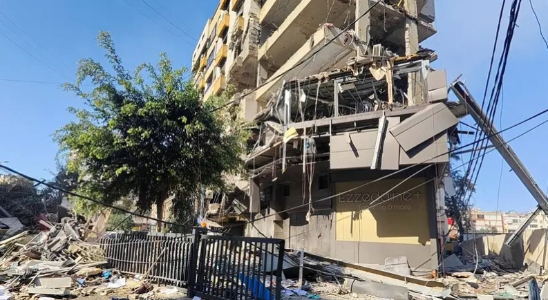 Bombebarana li ser Libnanê berdewam e: 50 kuştî û bi hezaran aware