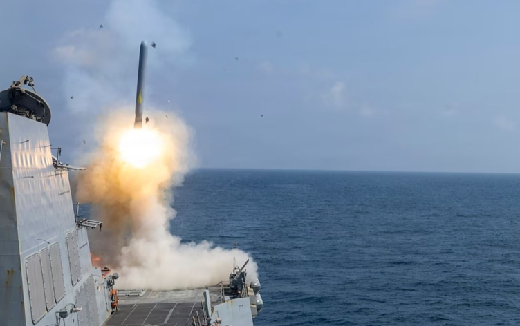 Tehran: Me bi temamî Tengava Hurmuzê kontrol kir