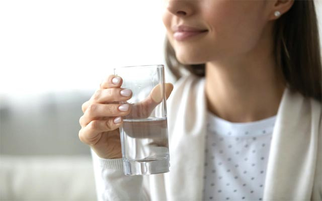 پاش لە خەوهەڵسان كوپێك ئاو باشترە لە قاوە