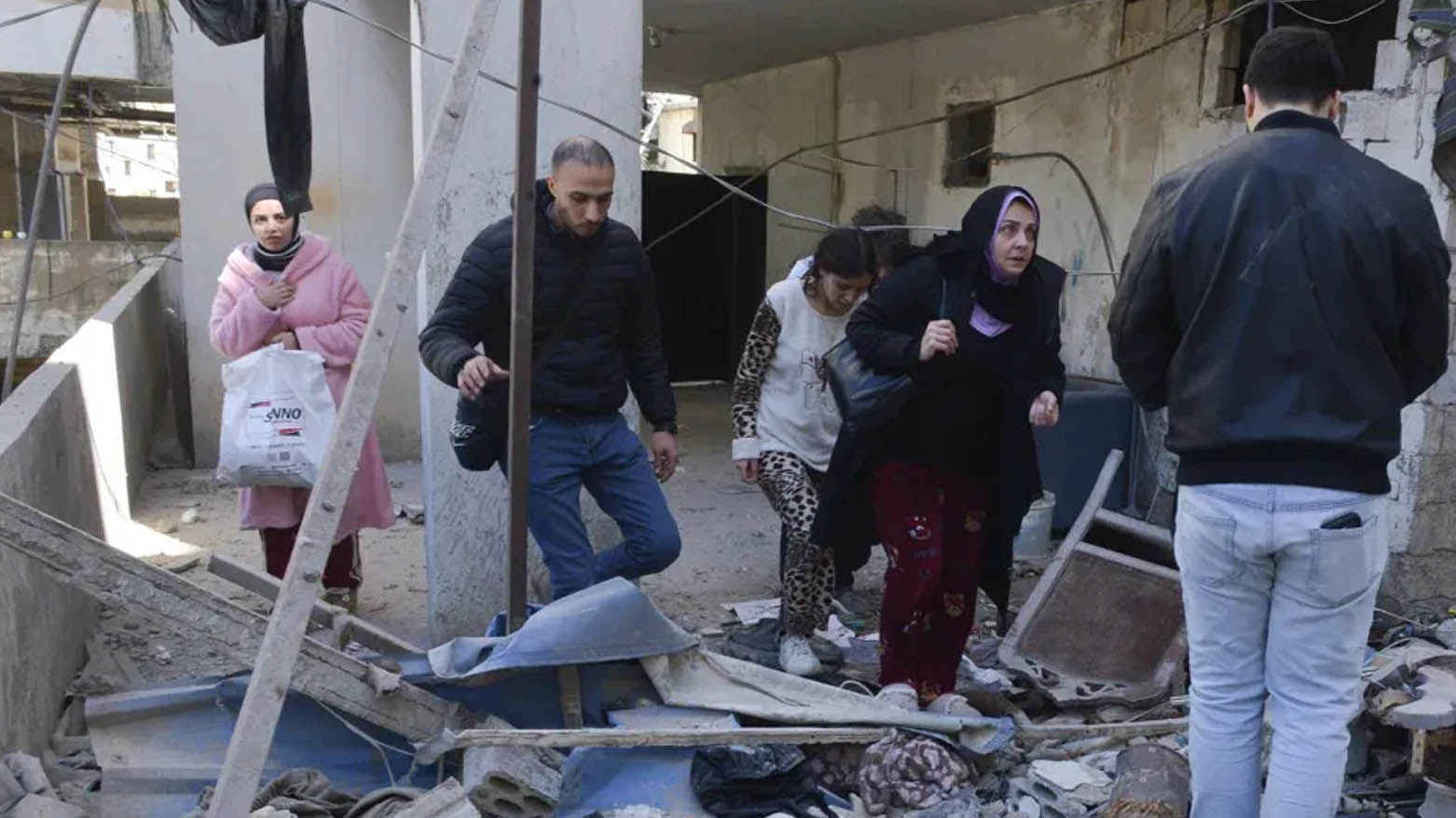 Libnan: Nêzîkî 300 kesan ji ber bombebaranên Îsraîlê hatin kuştin