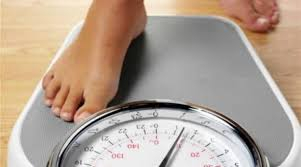 ما أفضل وقت للوقوف على الميزان خلال اليوم؟