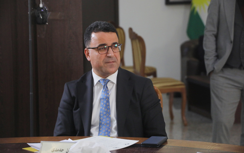 شڤان حەمدی ئەندامی بازنەی گفتوگۆ:     كاتێك كورد وەك یەك جەستە دەردەكەوێت، جیهان ناچار دەبێت گوێی لێ بگرێت و وەك هاوبەشێكی ڕاستەقینە مامەڵەی لەگەڵدا بكات