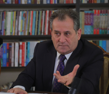 ضياء بطرس صليوا  سیاسەتمەدار و چالاكی بواری مافەكانی مرۆڤ و مافی پێكهاتەكان:     دامەزراندنی ئەنجومەنێكی سیاسی بۆ حزبە كوردستانییەكان تاكە چارەسەرە بۆ ئەوەی بڕیارە چارەنووسسازەكان بە هاوبەشی بدرێن و كۆتایی بە تاكڕەویی حزبی بهێنرێت