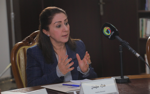 هاژە سلێمان  ئەندامی پەیوەندییەكانی حزبی شیوعیی كوردستان:     یەكێك لە كێشە هەرە گەورەكانی ئێمە لە هەرێمی كوردستان پەككەوتنی پڕۆسەی دیموكراسی و كارانەكردنی دامەزراوە یاساییەكانە