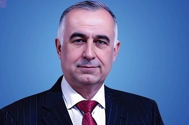 السياسي ابوبكر كارواني: التجربة الكوردية اليوم أكثر نضجاً وقادرة على قراءة التحولات الإقليمية