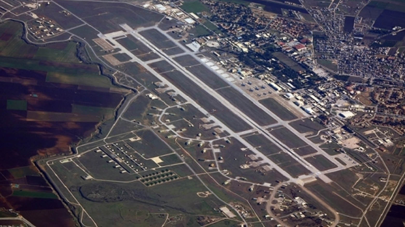 Mûşekeke balîstî arasteyî binkeya serbazî ya Încîrlîkê hat kirin