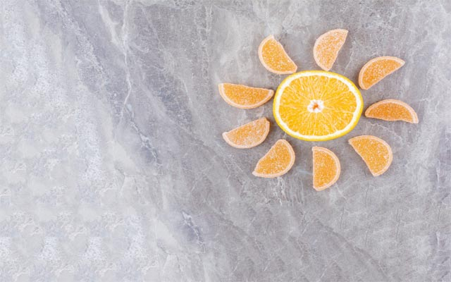 ڤیتامین C چاوت لە ئاوی سپی دەپارێزێت