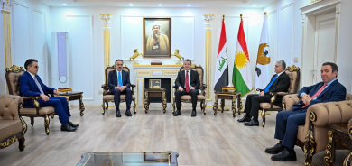 رئيس الحكومة يجتمع مع غرفة عمليات إدارة الأزمات والكوارث