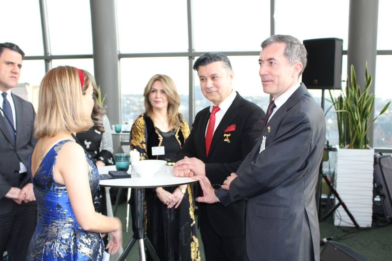 بعلم كوردستان وصوت 