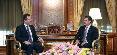 نێچیرڤان بارزانی، سەرۆکی هەرێمی کوردستان و ئەرمان تۆپچو، کۆنسووڵی گشتیی تورکیا لە هەولێر کۆبوونەوە.