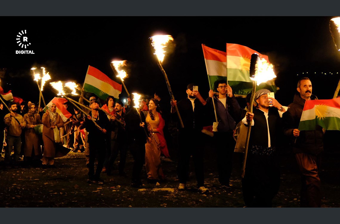 Bi alayên Kurdistanê û meşaleyan li Farqînê Newroz hat pîrozkirin