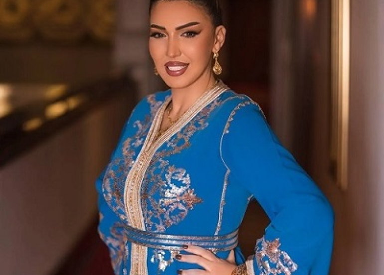 الفنانة المغربية أسماء لمنور تسعى دائماً لتحقيق التوازن بين حياتها العائلية ومسيرتها الفنية