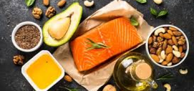 دهون مفيدة لا تُخيف... 5 أطعمة تدعم صحة القلب يومياً