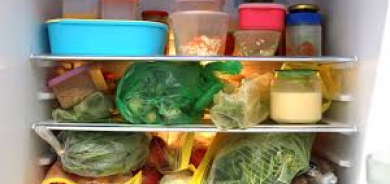 5 أطعمة تفسد سريعاً داخل العبوات البلاستيكية