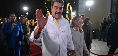 تقرير يكشف تفاصيل حياة مادورو وزوجته داخل السجن