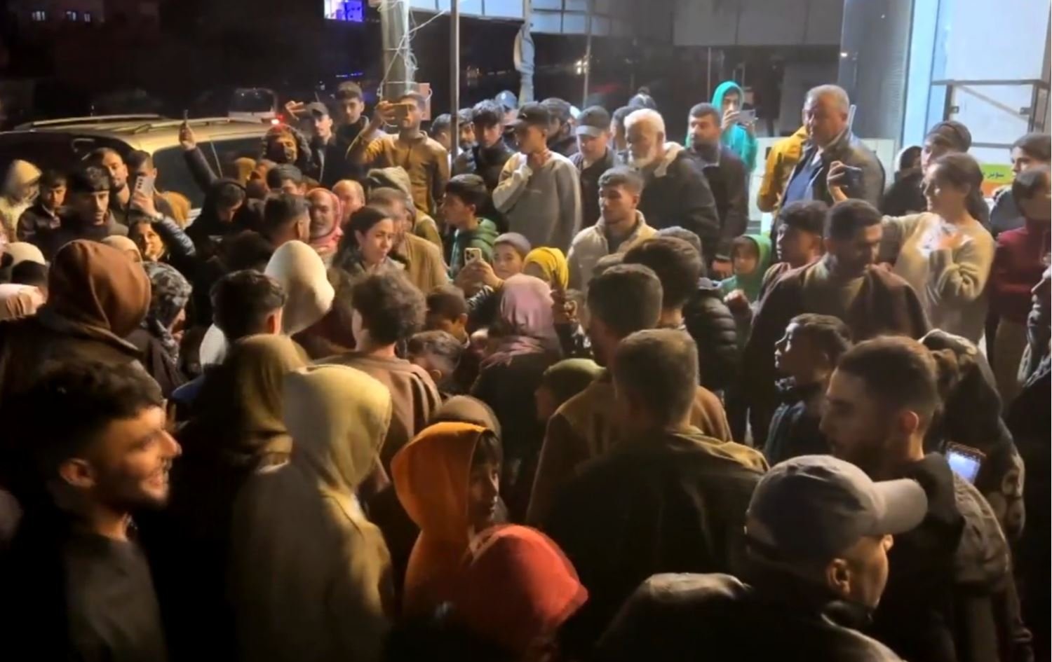 KOBANÎ - 10 dîlên HSDyê hatin berdan