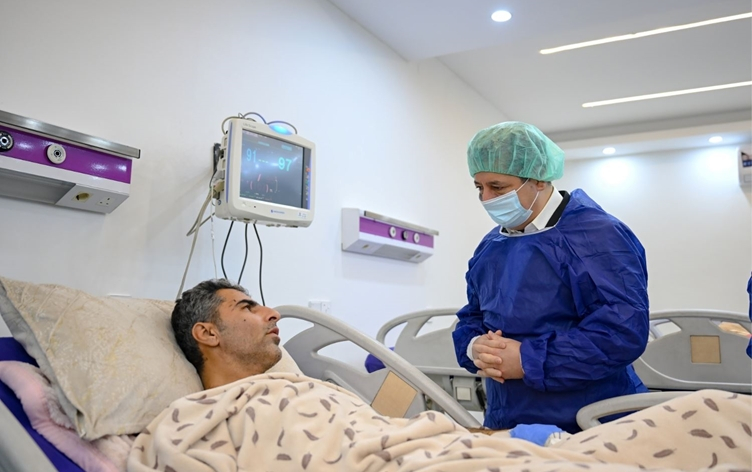 Mesrûr Barzanî çû serdana Pêşmergeyên birîndar