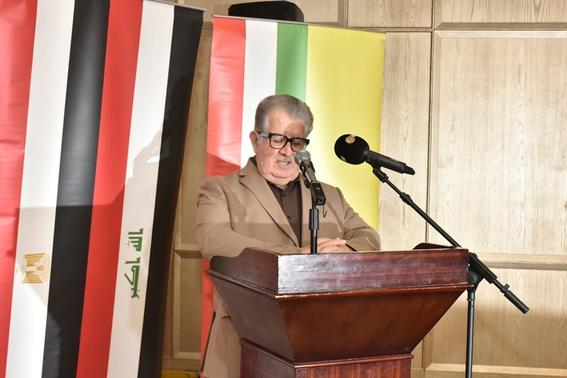 میسرییەکان و عێراقییەکان لە ئاهەنگی نەورۆزی پارتی دیموکراتی کوردستان لە قاهیرە ساتێک وەستان بۆ رێز گرتن لە گیانی پاکی شەهیدانی پێشمەرگە