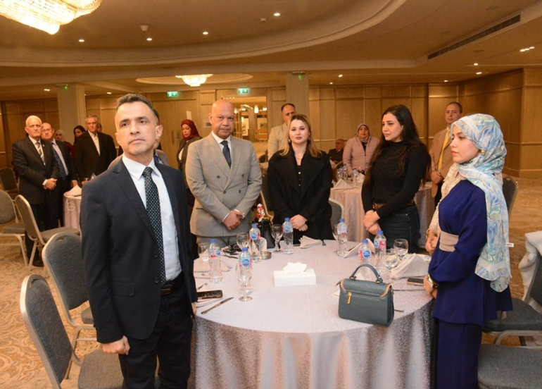 میسرییەکان و عێراقییەکان لە ئاهەنگی نەورۆزی پارتی دیموکراتی کوردستان لە قاهیرە ساتێک وەستان بۆ رێز گرتن لە گیانی پاکی شەهیدانی پێشمەرگە