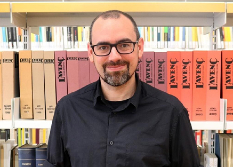 پڕۆفیسۆر لویس پێرێز لۆزانۆ  لە زانكۆی پۆمپیۆ فابرا لە ئیسپانیا بۆ گوڵان:     دەبێت میكانیزمە دەستوورییەكان لایەنە ناكۆكەكان ناچار بە گفتوگۆ لەگەڵ یەكتردا بكەن