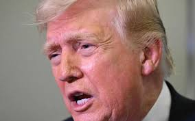 ترمب: إيران ستسمح بمرور 20 ناقلة نفط عبر مضيق هرمز بدافع الاحترام