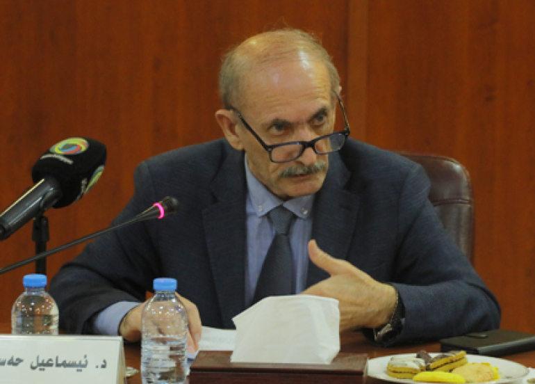 P.D. Îsmaîl Hesaf, Endamê Sekreteriya Giştî ya Encûmena Niştimanî ya Kurd li Sûriyê (ENKS): Serok Mesûd Barzanî merciyekî neteweyî yê hemû Kurdan e û bi lojîka dîplomasiyê ji bo çareseriya aştiyane ya pirsên hemû parçeyan têdikoşe.