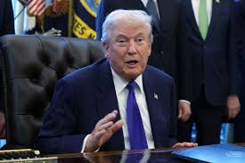 ترمب لا يربط نهاية الحرب بمصير «هرمز»