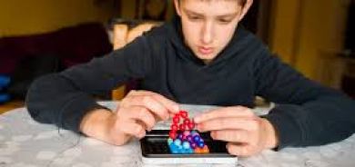 التوحد.. مفاهيم حديثة تعيد تعريفه