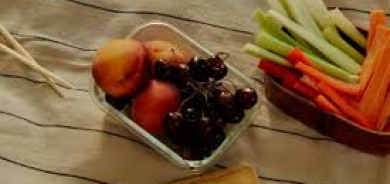 دراسة جديدة: تناول «السناك» بشكل منتظم يقلل أعراض القولون العصبي