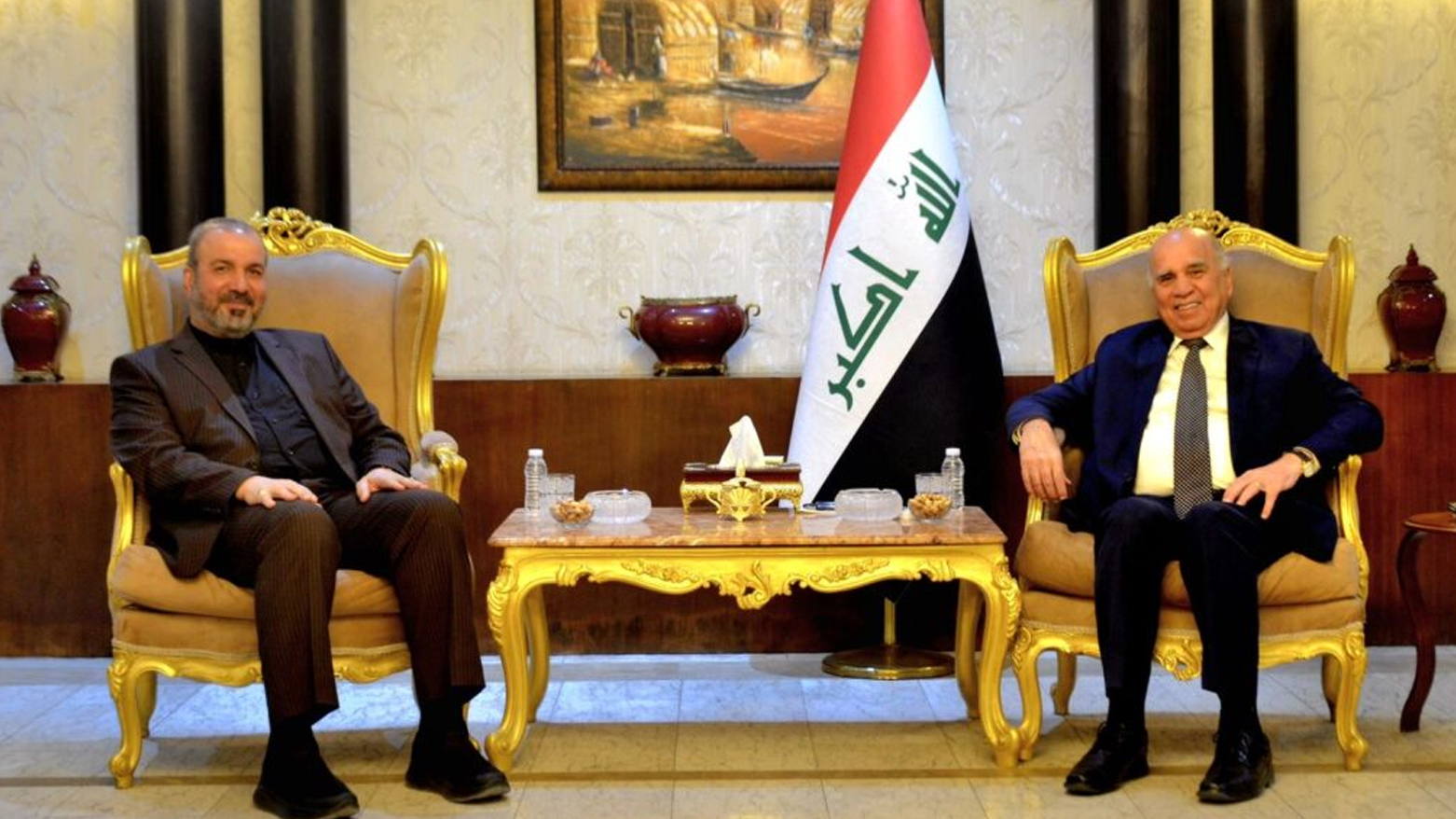 بغداد تثمن تعاون طهران في تأمين مرور ناقلات النفط عبر مضيق هرمز وتؤكد تمسكها بالحياد