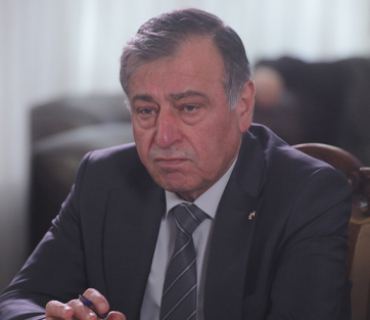 فەرهاد محەمەد ئەندامی بازنەی گقتوگۆ:  جیهان بە ساتەوەختێکدا تێدەپەڕێت کە هەموو دامەزراوە نێودەوڵەتییەکانی بەرەو لەبەریەکهەڵوەشانەوە دەچن