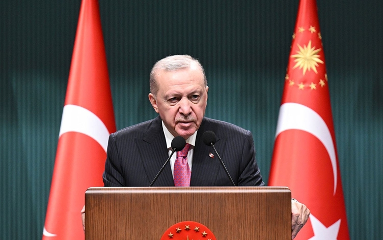 Erdogan: Dixwazin di navbera Tirk, Kurd û Farisan de dîwarên nû lê bikin