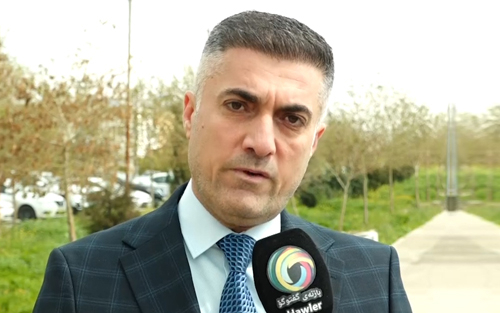 Prof. Dr. Sîrwan Ereb Siyan li Zanîngeha Selahedîn: Ger Iraq nekaribe rê li ber van êrişên dronî û moşekî bigire, wê demê mafê rewa yê Kurdistanê ye ku bi her awayî bergîriyê li qeware û gelê xwe bike