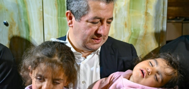 رئيس الحكومة من مجلس عزاء الشهيدين موسى ومژدة: من تلطخت يداه بدماء شعبنا سينال جزاءه عاجلاً أم آجلاً