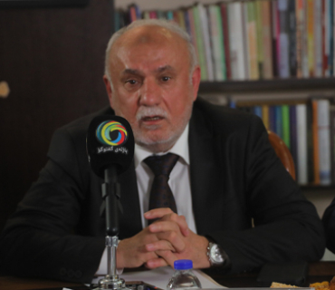 خەلیل ئیبراهیم  سیاسەتمەدار و چاودێری سیاسی:     ئێمە لەبەردەم قۆناغێكی هەستیارداین كە تێیدا نەخشەی هێز لە ناوچەكەدا دووبارە دادەڕێژرێتەوە