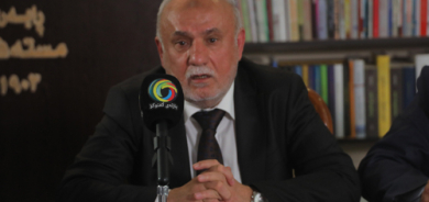 خەلیل ئیبراهیم  سیاسەتمەدار و چاودێری سیاسی:     ئێمە لەبەردەم قۆناغێكی هەستیارداین كە تێیدا نەخشەی هێز لە ناوچەكەدا دووبارە دادەڕێژرێتەوە