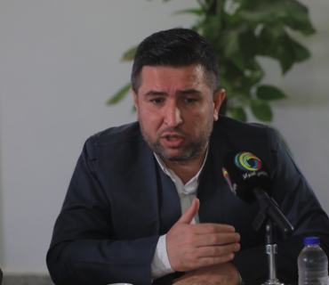 ڕۆستەم مەحموود   سیاسەتمەدار و چاودێری سیاسی:     ئەم جەنگە بۆ دیاریكردنی چارەنووسی مانەوەی ئەمریكا لە ڕۆژهەڵاتی ناوەڕاستدا یەكلاكەرەوە دەبێت