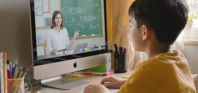 پەروەردەکاران میکانیزمەکانی سەرخستنی خوێندنی ئۆنڵاین بۆ دایک و باوکان دەخەنەڕوو